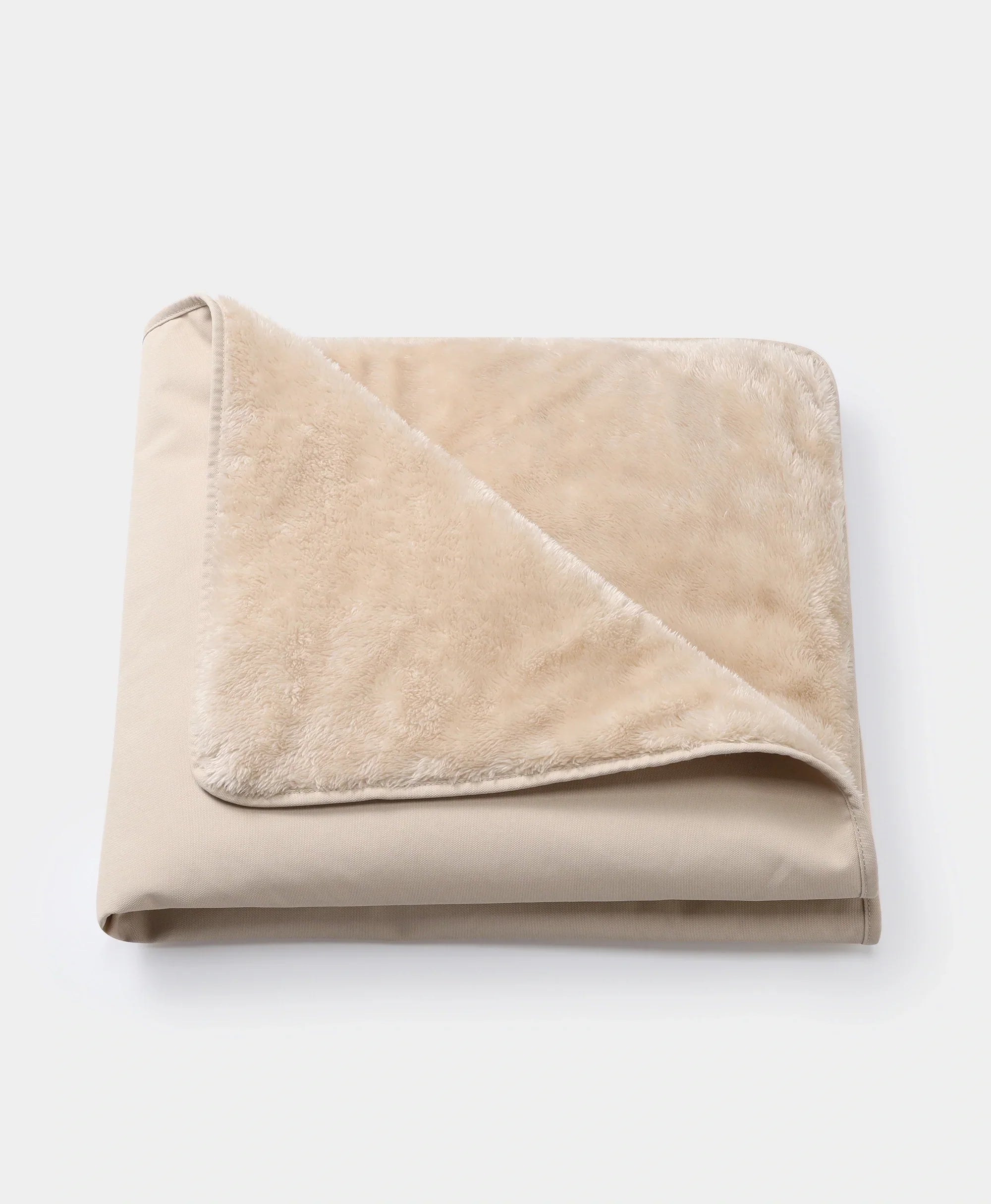 A soft, pet-friendly surface provides extra warmth and comfort