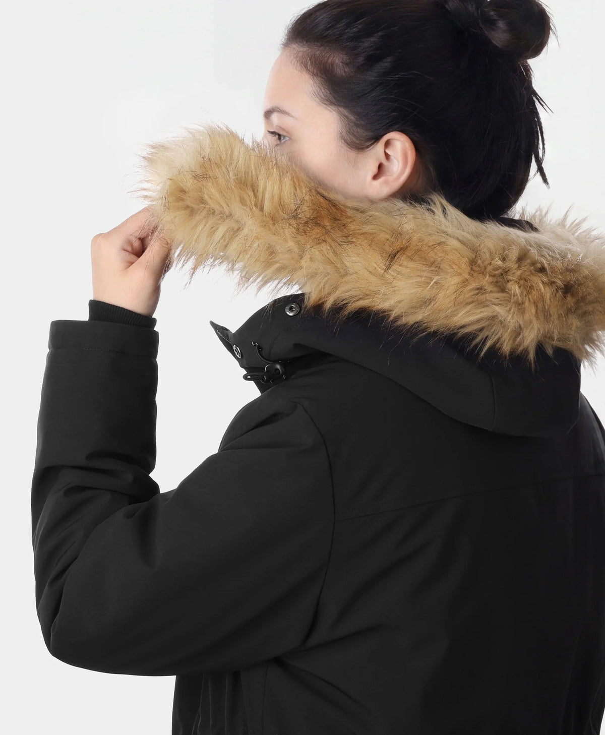 Removable faux-fur collar